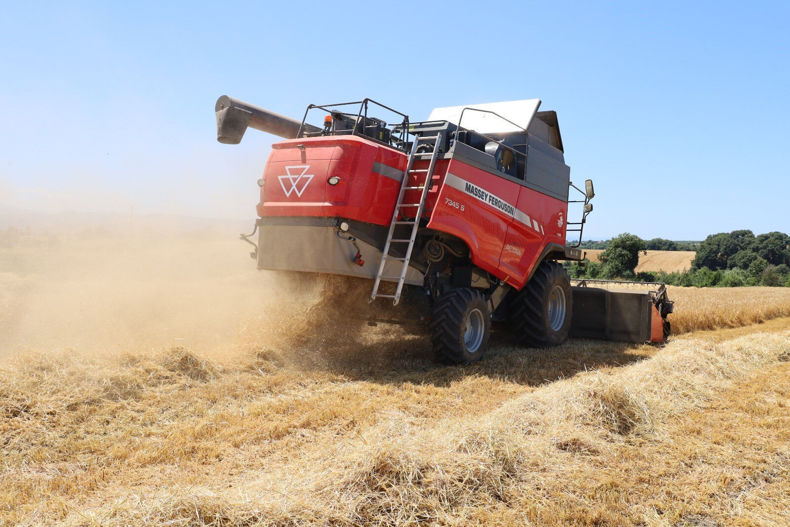 Türkiye'nin en verimli arazilerinde hasat başladı! Üretici mazot ve gübre fiyatlarından şikayetçi Türkiye'nin en verimli arazilerinde hasat başladı! Üretici mazot ve gübre fiyatlarından şikayetçi - 2. Resim