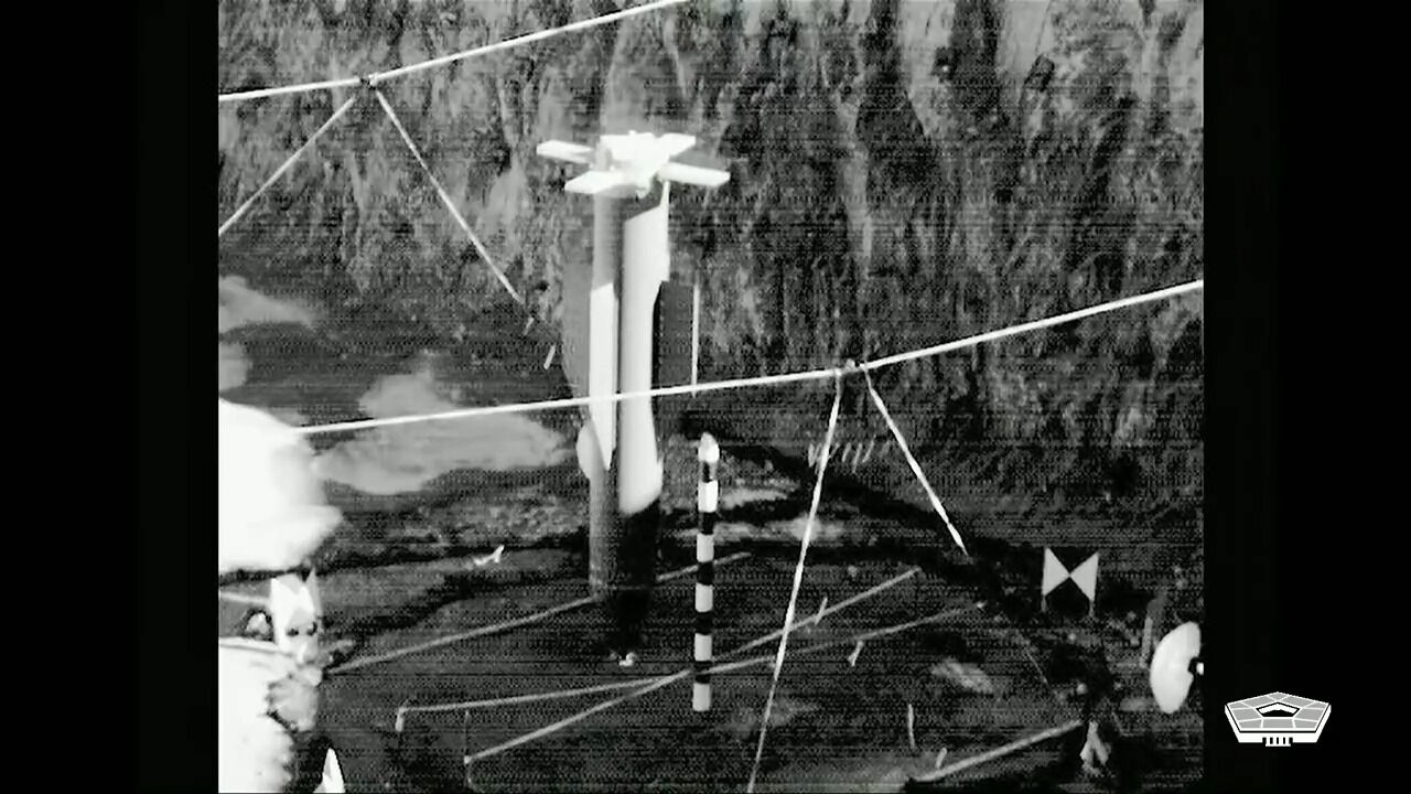 ABD İran'ı benzer şekilde vurmuş! Video dehşetin boyutunu gözler önüne serdi Pentagon, GBU-57 Massive Ordnance Penetrator (MOP) ile Fordo'ya yapılan B-2 saldırılarını alışılmadık derecede ayrıntılı bir şekilde anlattı ve saldırı sahnesinin çeşitli fotoğraflarını yayınladı.