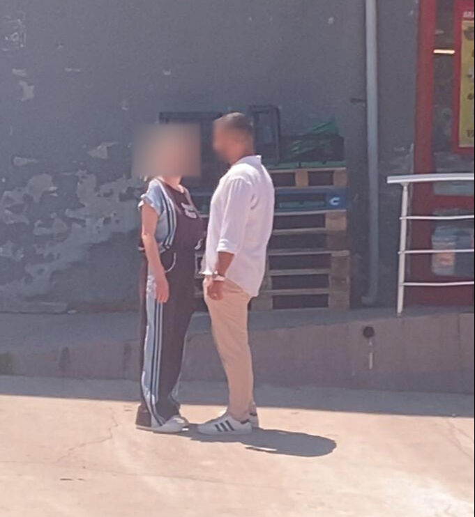 Bartın'da oldu! Sokak ortasında bir kadını güpegündüz kaçırmaya çalıştı Bartın'da oldu! Sokak ortasında bir kadını güpegündüz kaçırmaya çalıştı - 1. Resim