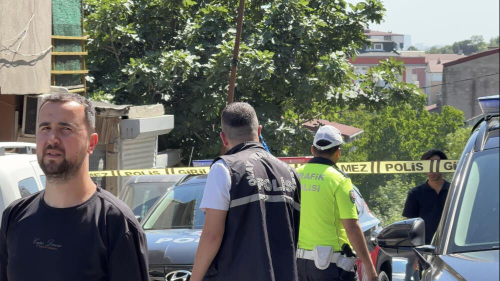 İstanbul Arnavutköy'de çatışma! Polis kaçakların peşine düştü İstanbul Arnavutköy'de çatışma! Polis kaçakların peşine düştü - 1. Resim