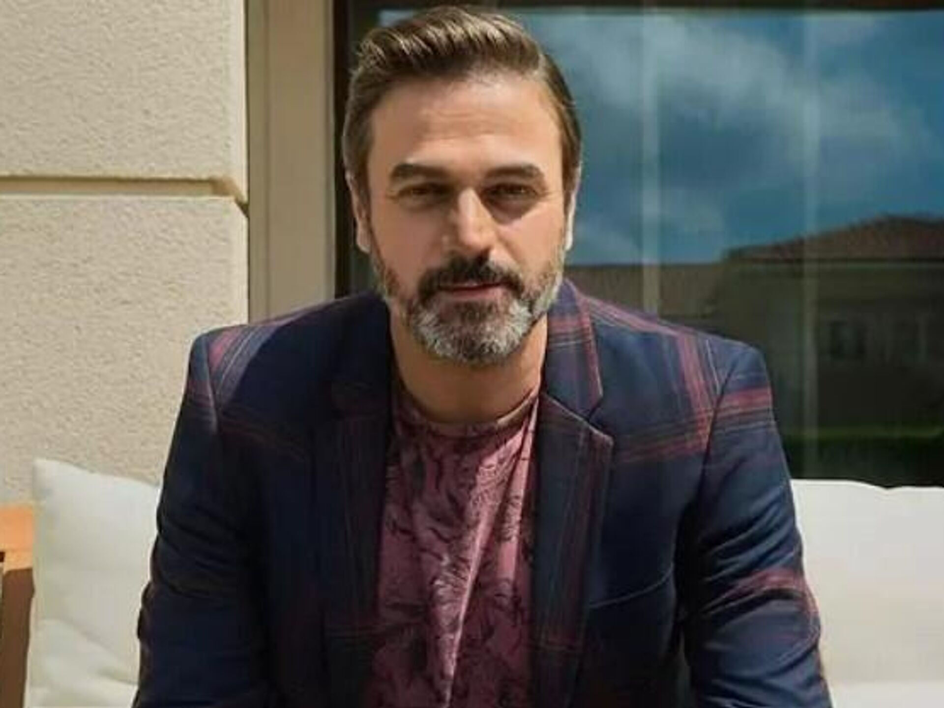 Oyuncu Ufuk Özkan'dan sürpriz geri dönüş! TRT ile el sıkıştı... - 2. Resim