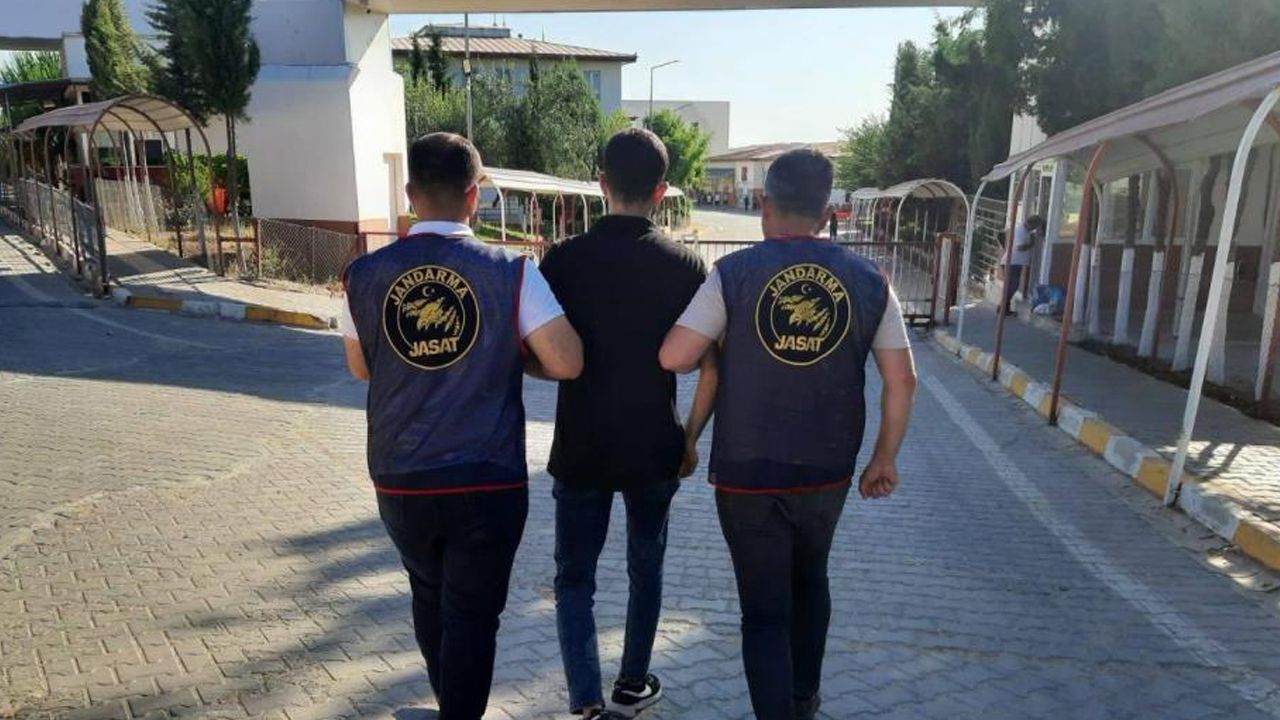 13 yıl hapis cezasıyla aranıyordu! Gaziantep'te yakalandı 13 yıl hapis cezasıyla aranıyordu! Gaziantep'te yakalandı