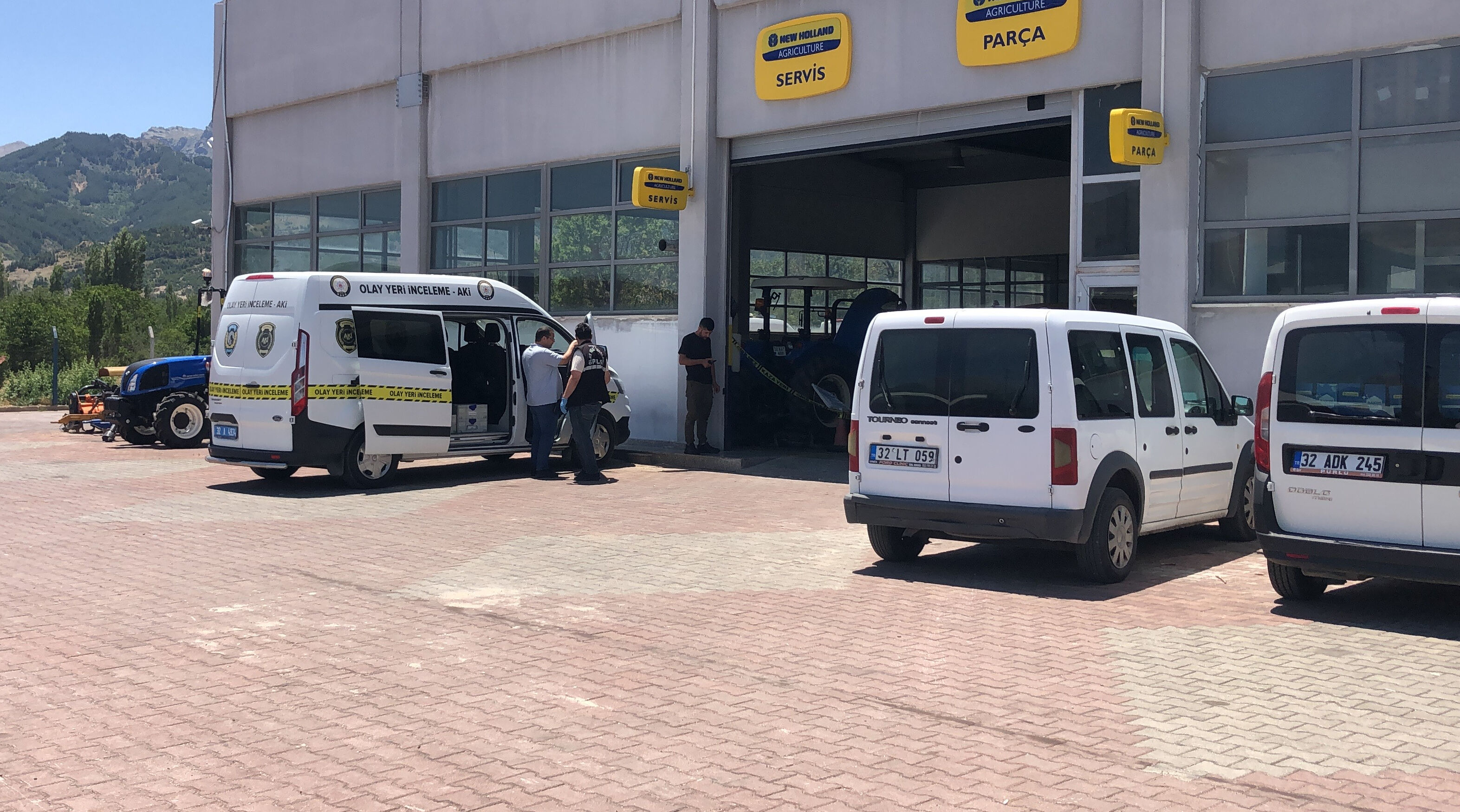 16 yaşındaydı... Traktörün römorkuna boynu sıkışan stajyer hayatını kaybetti - 2. Resim