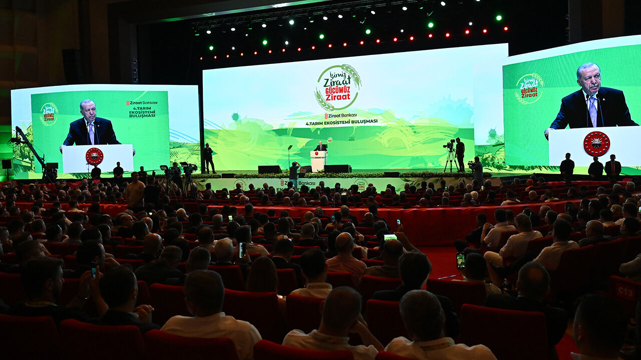 Cumhurbaşkanı Erdoğan CHP'deki kavgaya kayıtsız kalamadı: Şaibeyle yatıp butlanla kalkıyorlar - 1. Resim