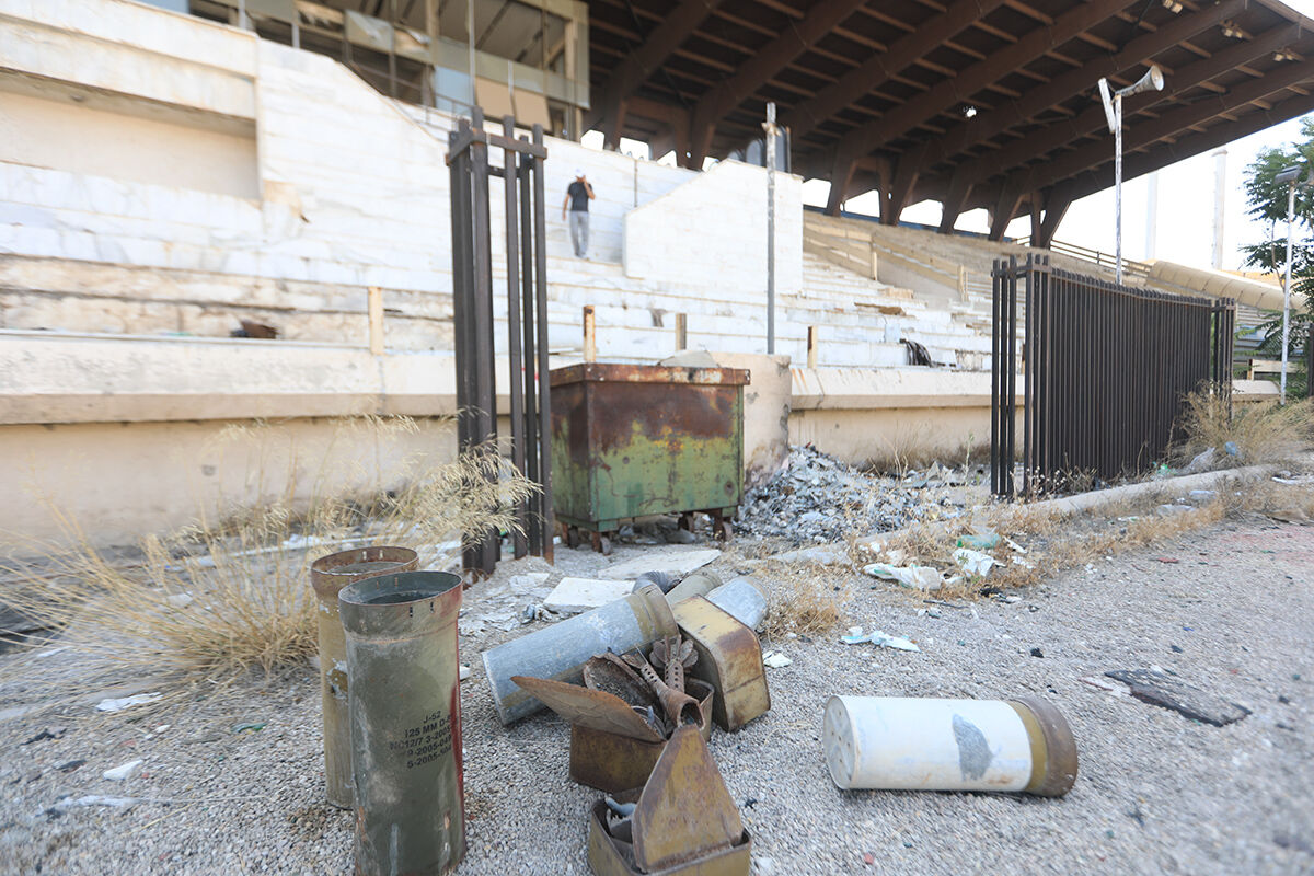 Masumlar buradan bombalandı! Yüzlerce maça şahitlik eden tarihi stadyumun son hali dikkat çekti - 2. Resim
