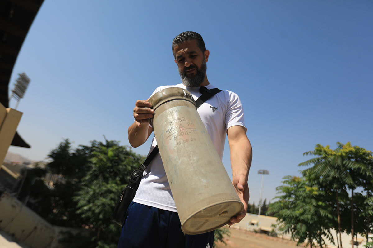 Masumlar buradan bombalandı! Yüzlerce maça şahitlik eden tarihi stadyumun son hali dikkat çekti - 3. Resim