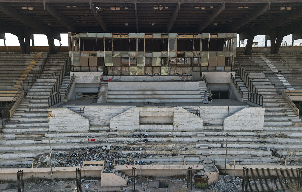 Masumlar buradan bombalandı! Yüzlerce maça şahitlik eden tarihi stadyumun son hali dikkat çekti - 11. Resim