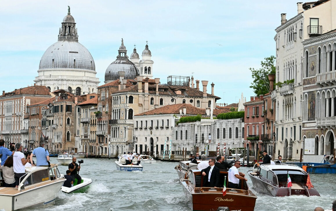 Protestolara yol açan 'yılın düğünü'nden çarpıcı detaylar! Gelinin ilk hamlesi olay oldu - 1. Resim