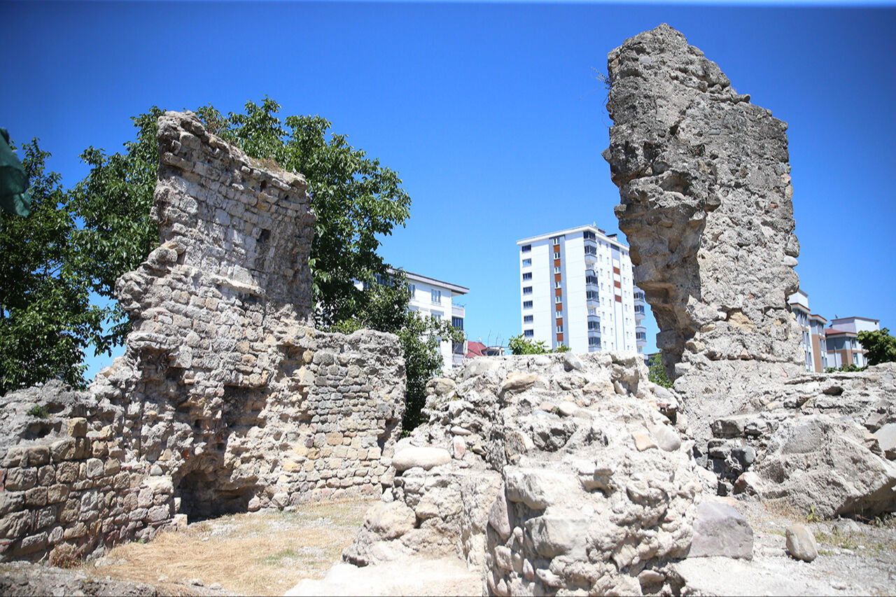Yol çalışmasında bulunmuş, semboller ortaya çıkmıştı: Dünyada bu özelliğe sahip çok az sayıda yapı var! - 6. Resim