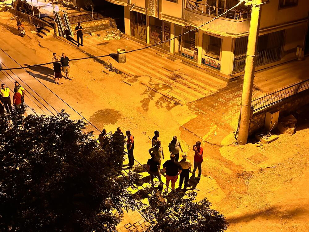 Adıyaman'da yangın paniği! İnsanlar apartmanda mahsur kaldı, itfaiye kurtardı - 1. Resim