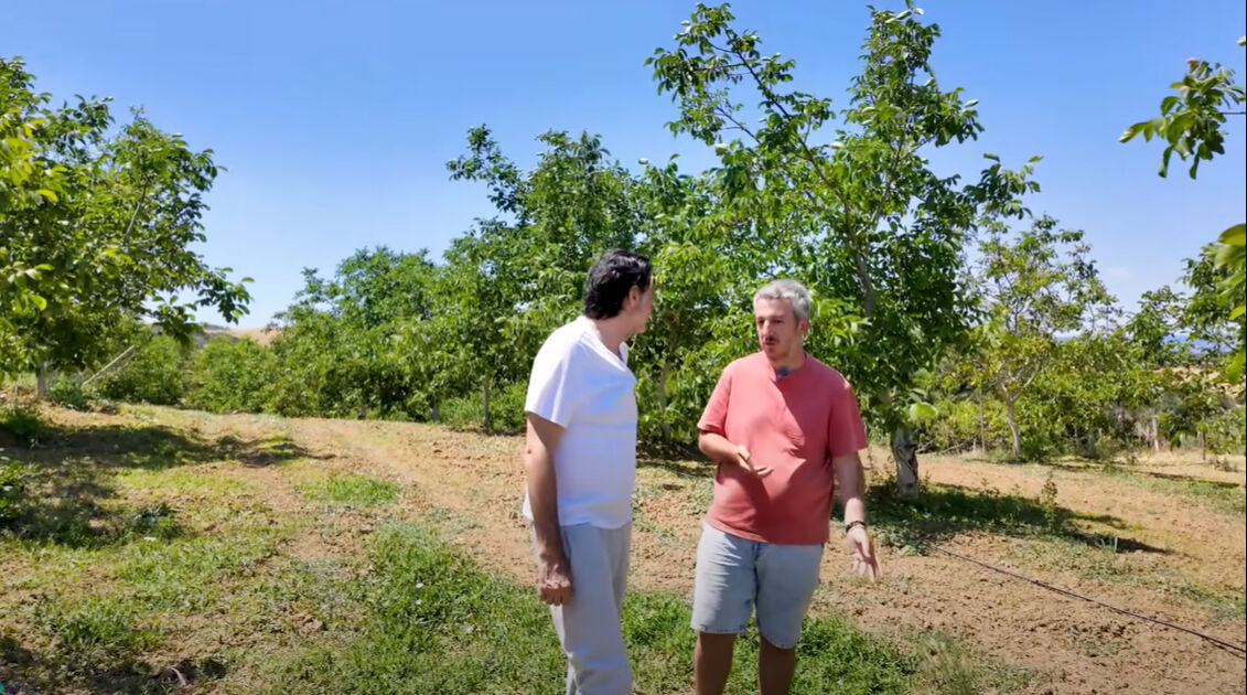 Burak Hakkı'nın yeni hayatı şaşırttı! Çiftlik kurdu, siparişlere yetişemiyor - 3. Resim