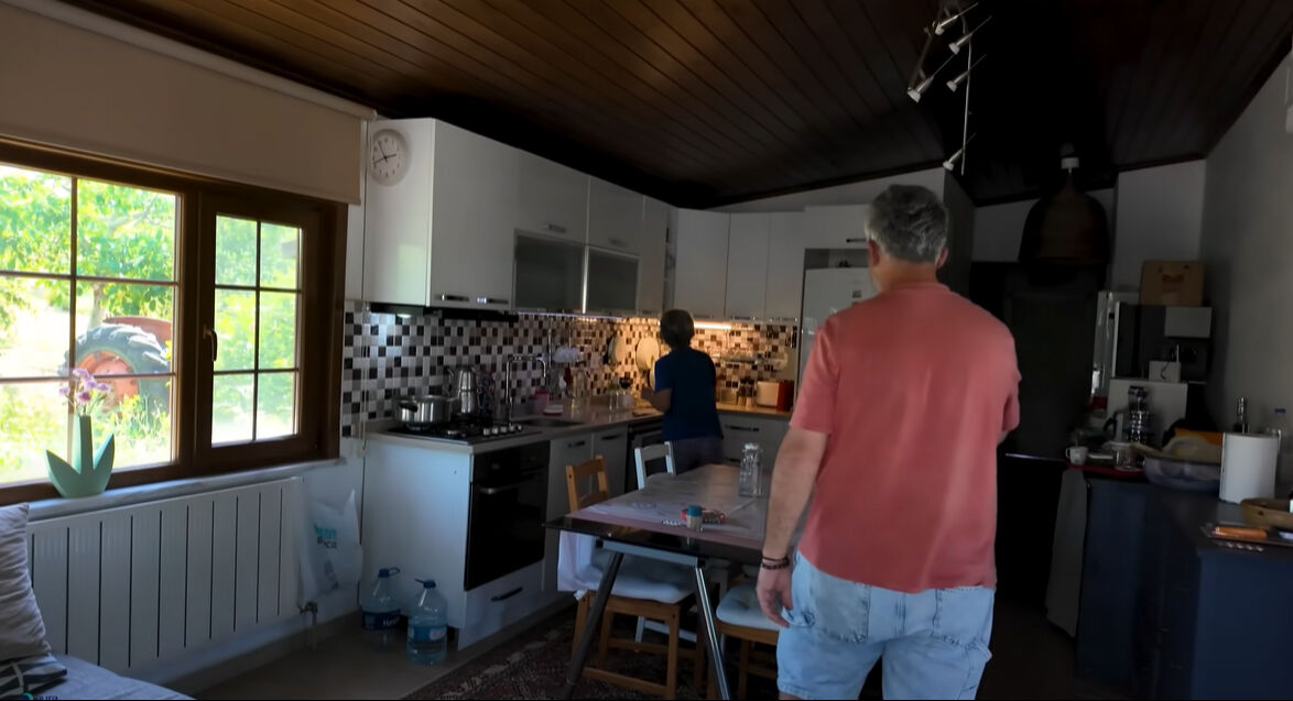 Burak Hakkı'nın yeni hayatı şaşırttı! Çiftlik kurdu, siparişlere yetişemiyor - 7. Resim