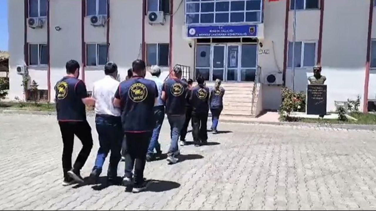 Çanta içerisinde yol kenarında bırakılmıştı: Ölü bebeğin failleri 20 yıl sonra yakalandı Çanta içerisinde yol kenarında bırakılmıştı: Ölü bebeğin failleri 20 yıl sonra yakalandı