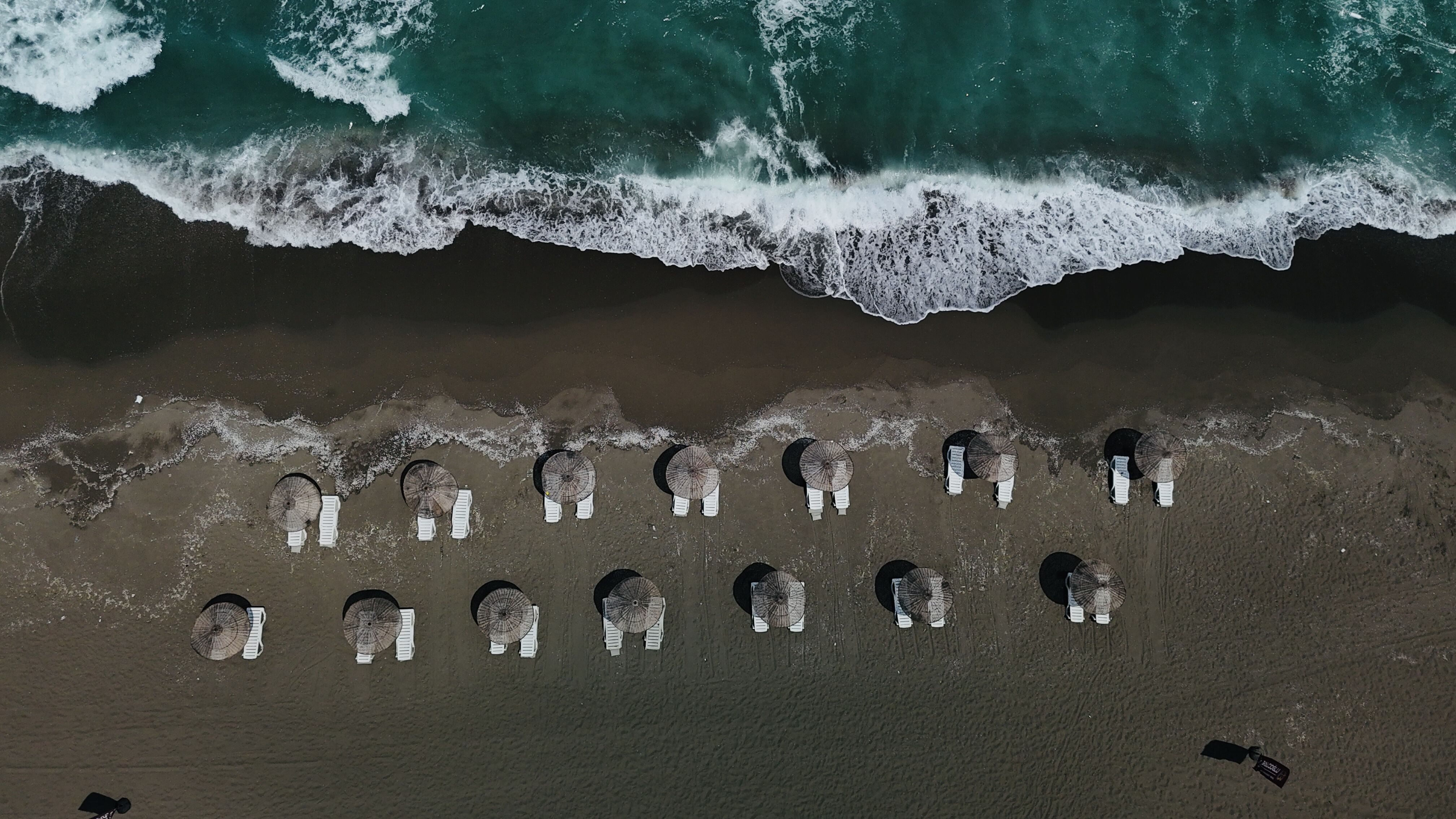 İstanbul dahil 6 şehirde denize girmek yasaklandı: Dalgalar bugün 1 kişiyi yuttu... - 3. Resim