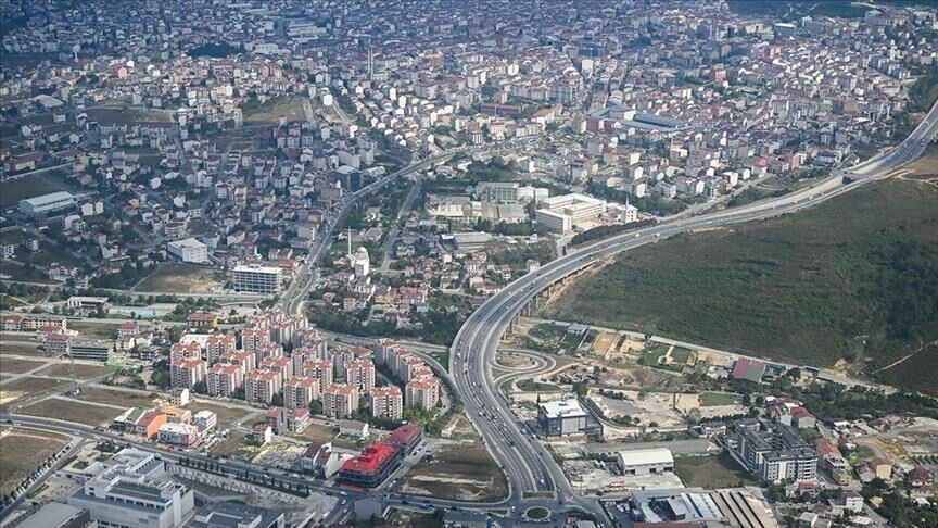 Nişantaşı kaybettirdi, Esenyurt kazandırdı! İşte İstanbul'un en pahalı ve en ucuz 10 semti Esenyurt, 988 bin 369 kişilik nüfusuyla Türkiye'de 57 şehri geride bıraktı. Bu şehirler arasında Eskişehir, Mardin, Trabzon, Malatya ve Erzurum gibi büyükşehirler de var.