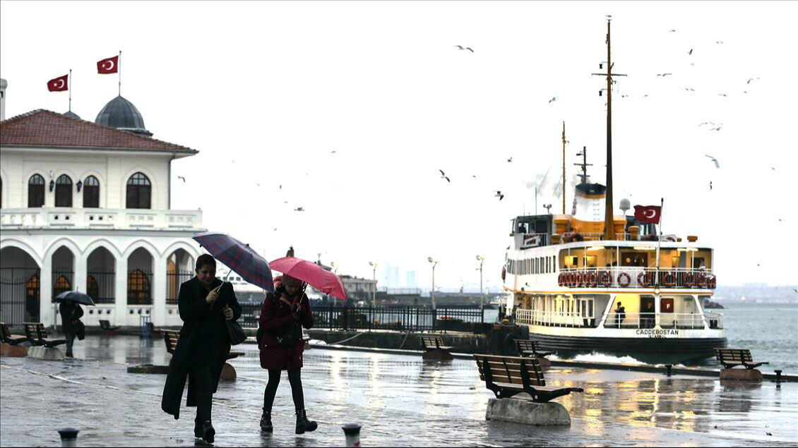 Pazar g&uuml;n&uuml; İstanbul'da yağmur var mı, saat ka&ccedil;ta yağacak? 29 Haziran i&ccedil;in Meteoroloji&nbsp;uyardı - 1. Resim