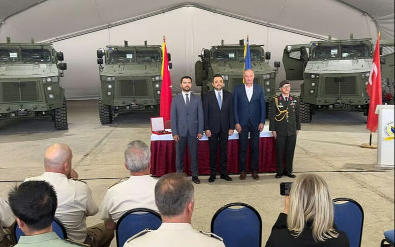 Türkiye’den Bosna’ya sürpriz destek! Kirpi II zırhlıları ve Bayraktar TB2 hibe edildi - 1. Resim