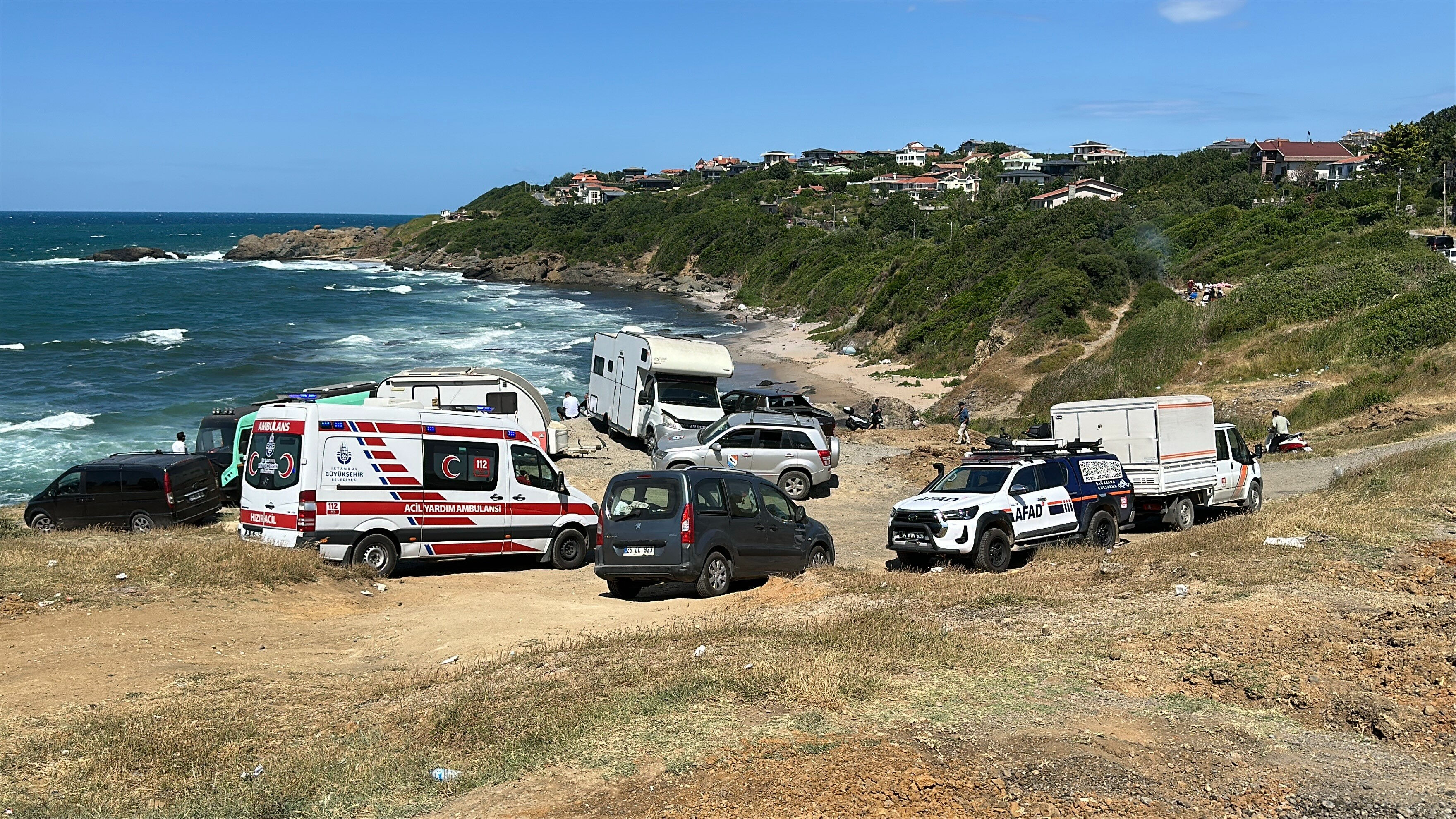 Yasağı hiçe saydılar ölümle burun buruna geldiler: Kayıp ve yaralılar var - 3. Resim