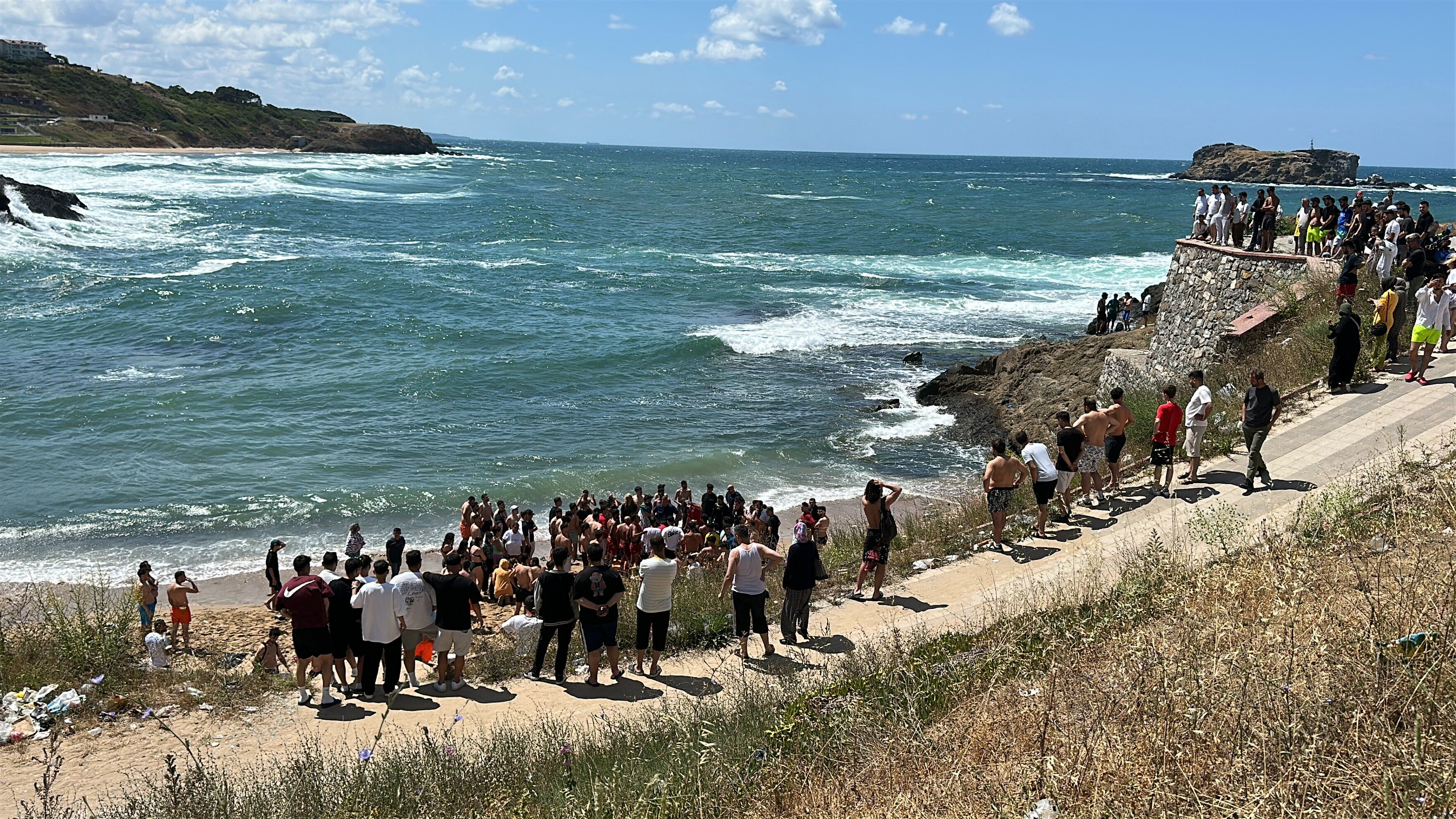Yasağı hiçe saydılar ölümle burun buruna geldiler: Kayıp ve yaralılar var - 1. Resim