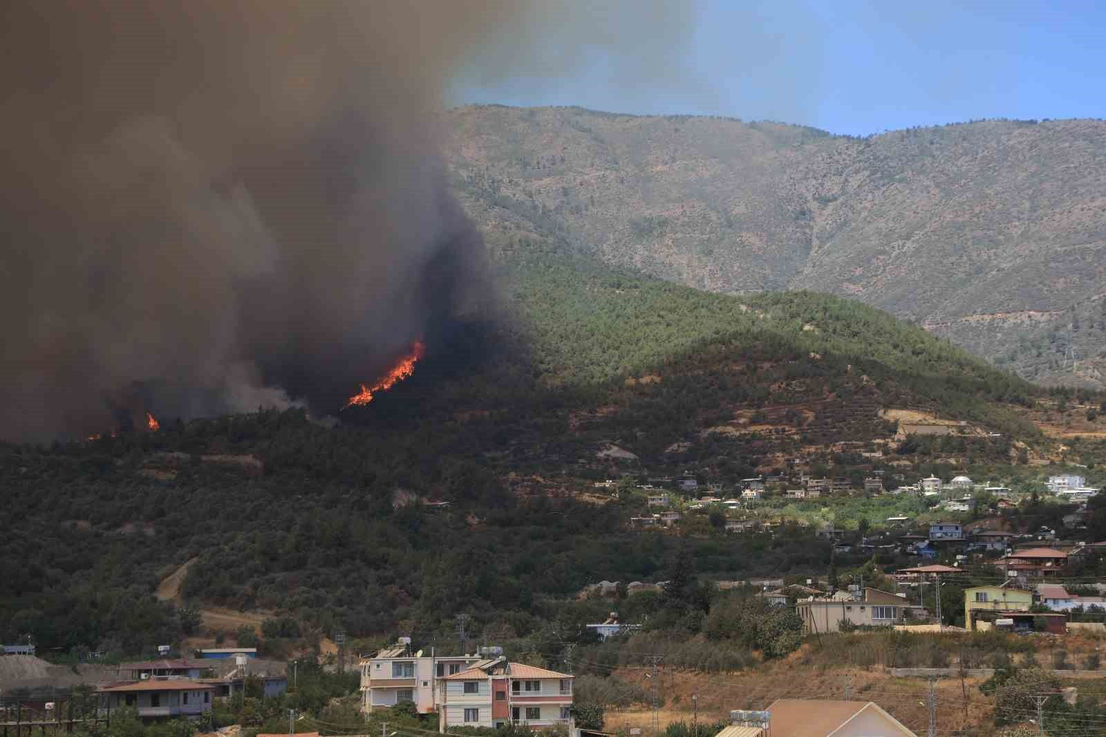 Antakya orman yangını söndü mü? 30 Haziran 2025 Hatay Antakya orman yangınında son durum araştırılıyor - 2. Resim