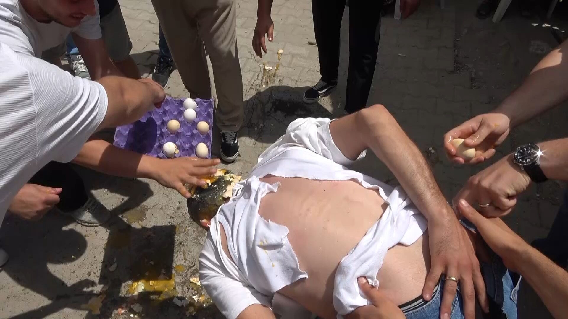 Düğün öncesi damada görülmemiş işkence! 'Bu kadarı da olmaz' dedirtti - 4. Resim