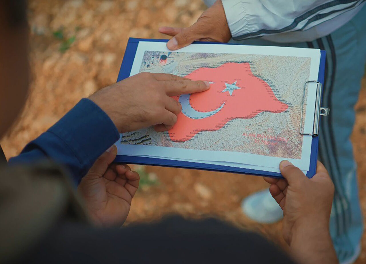 Dünyanın en büyüğü! Dev Türk bayrağı dağa ilmek ilme işleniyor - 2. Resim