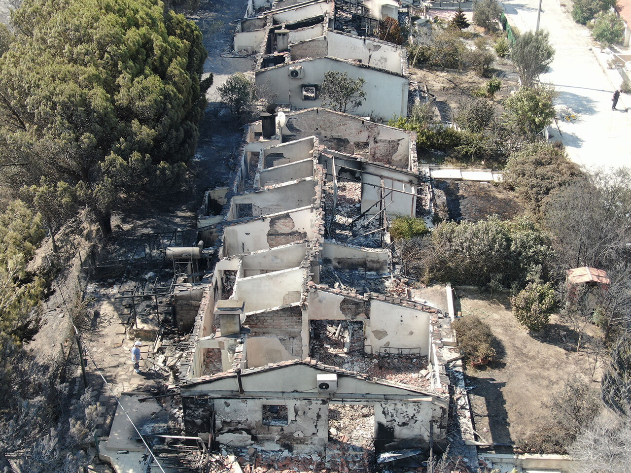 Gözyaşları sel oldu! İzmir yangınının boyutu ortaya çıktı... Söndürme çalışmaları devam ediyor - 3. Resim