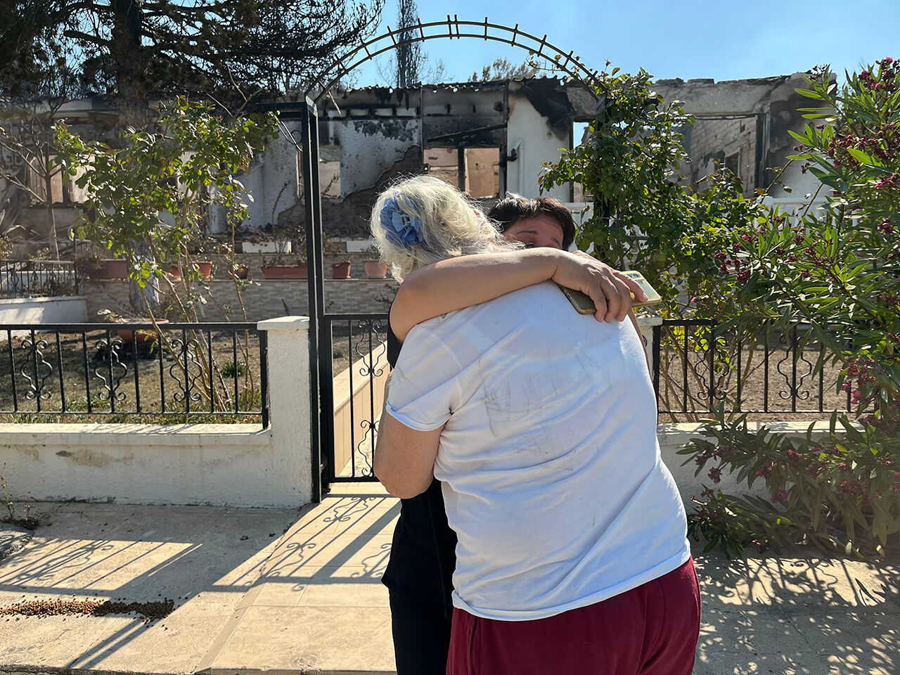 Gözyaşları sel oldu! İzmir yangınının boyutu ortaya çıktı... Söndürme çalışmaları devam ediyor - 2. Resim