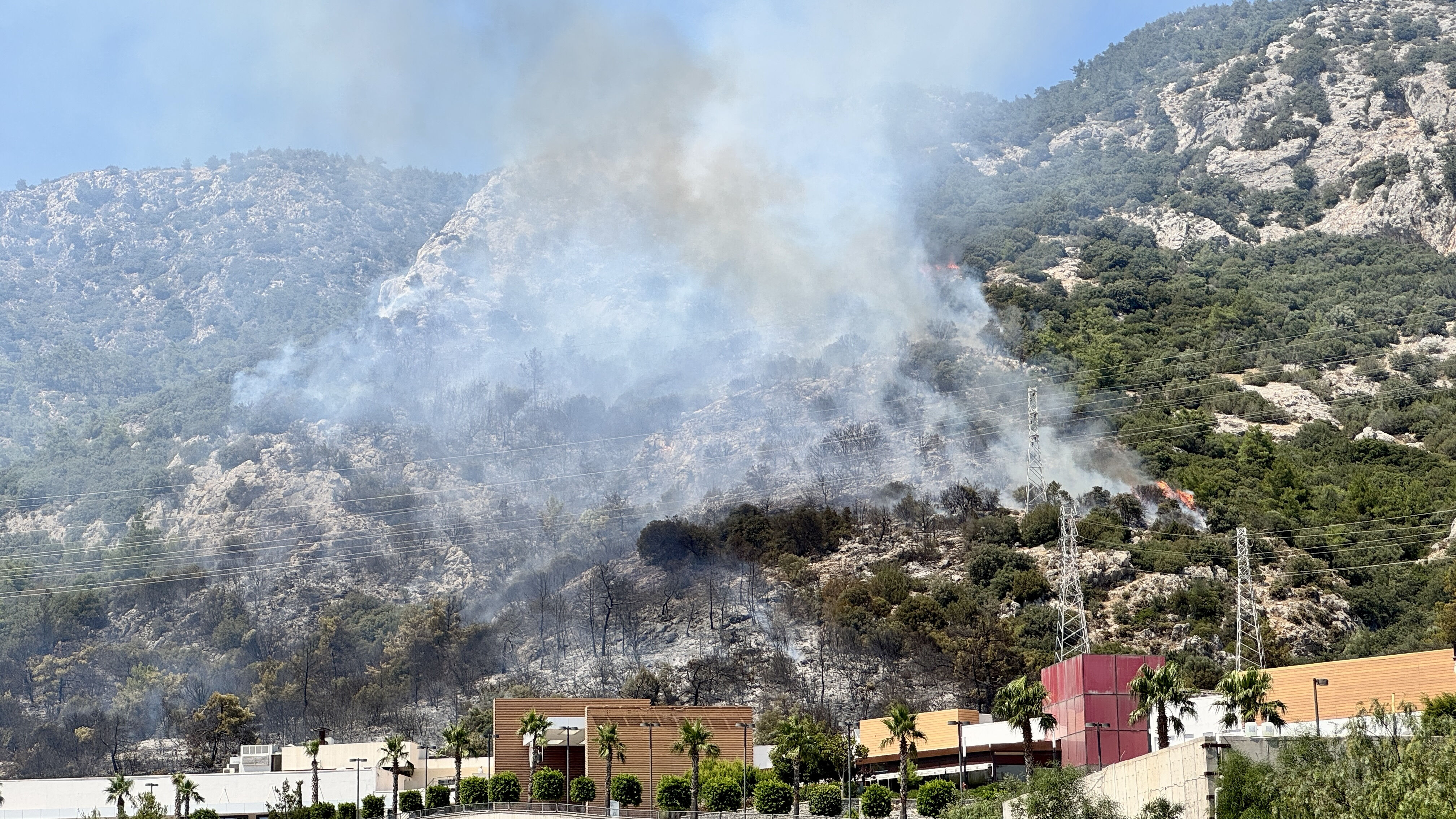 Manisa, Hatay, İzmir, Muğla... Son durum açıklandı! O ilde uçaklar kalkamıyor