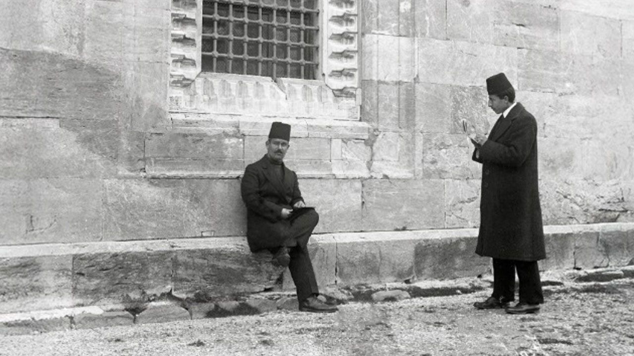 Osmanlıdan cumhuriyete‘ Hikmetli’ fotoğraf kareleri! Koyunoğlu’nun çektiği fotoğraflar gün yüzünde Osmanlıdan cumhuriyete‘ Hikmetli’ fotoğraf kareleri! Koyunoğlu’nun çektiği fotoğraflar gün yüzünde