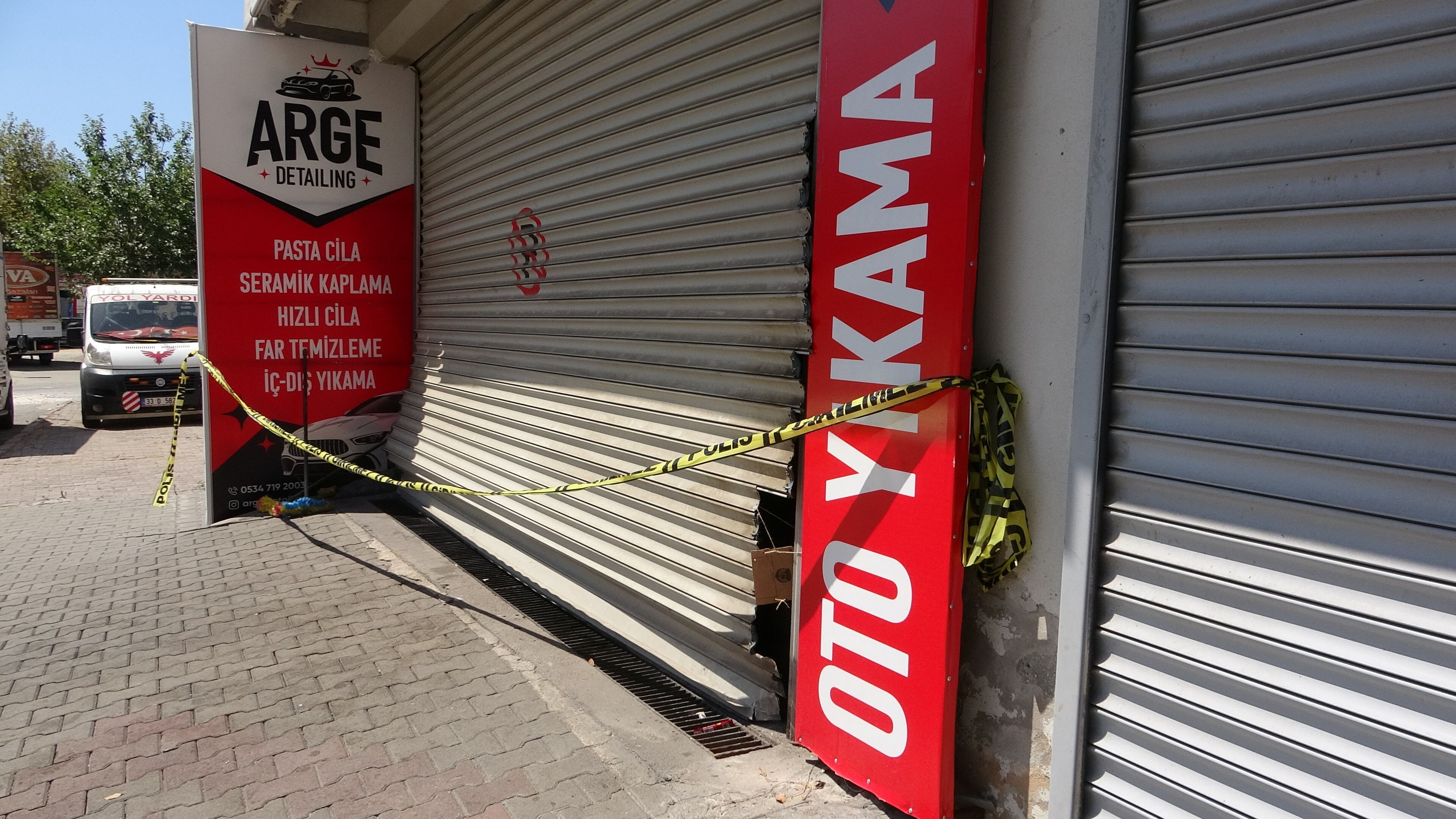 Otomobilde 3 ceset ve ölü köpek bulundu! Mersin'de tüyler ürperten olay - 1. Resim