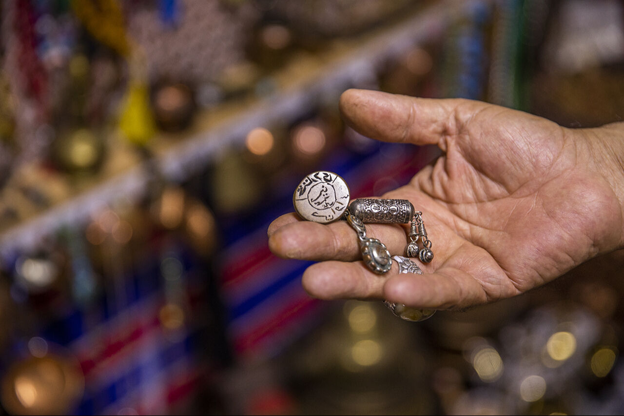Şehrin tarihi ondan soruluyor! Yarım asırdır eşya toplayan adamın ev müzesini görenler hayret ediyor - 12. Resim
