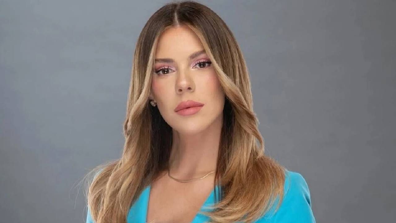 Spiker Merve Dinçkol ile ünlü oyuncu dünyaevine girdi! Nikah masasında gözyaşları sel oldu Spiker Merve Dinçkol ile ünlü oyuncu dünyaevine girdi! Nikah masasında gözyaşları sel oldu