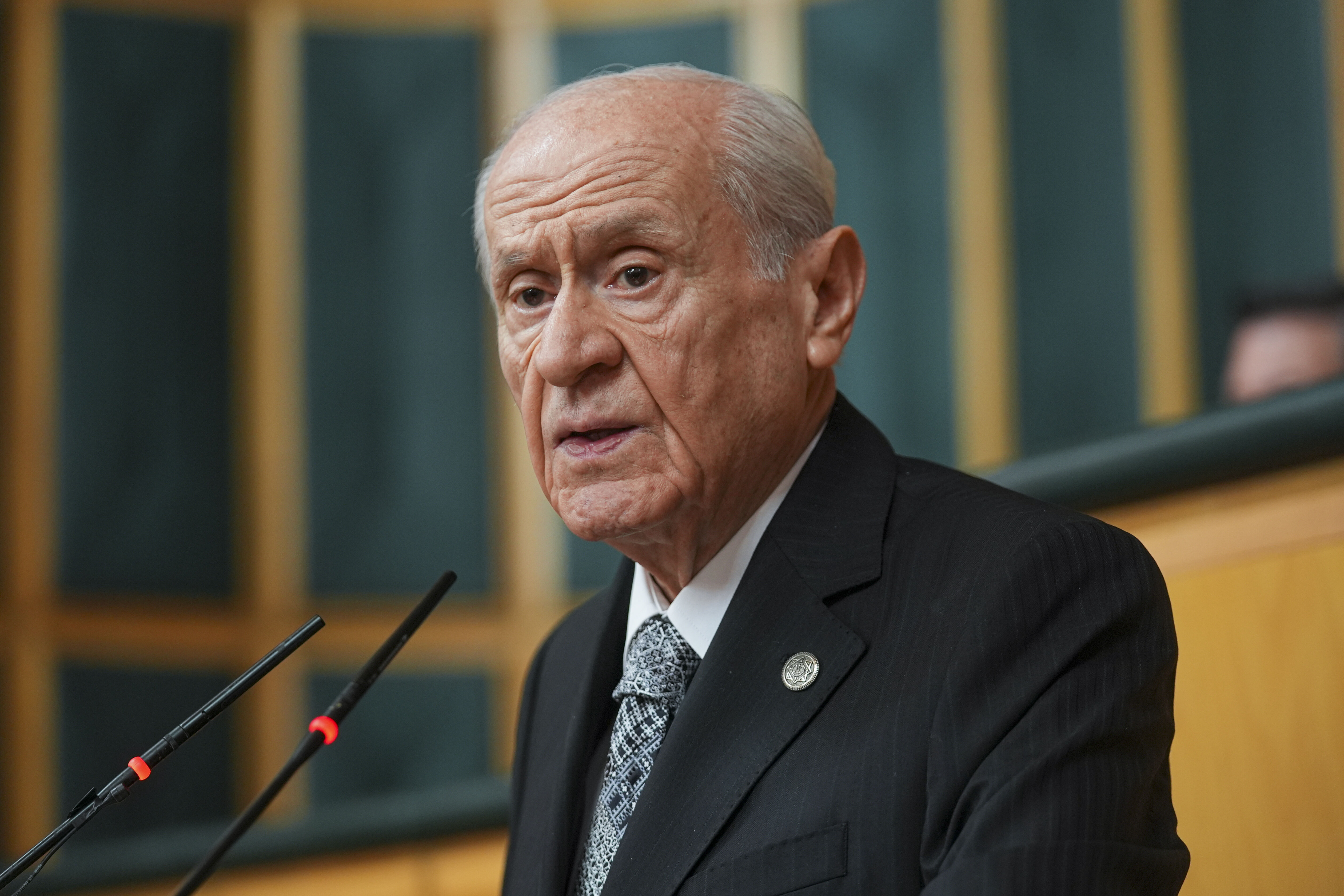 Bahçeli, 'Dublör kullanıyor' diyenlere sert çıktı: Kabak kafalar, özürlü beyinler... - 1. Resim