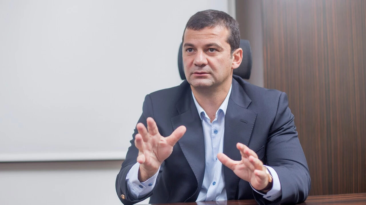 Bartu Soral kimdir, Zafer Partisi'nden neden istifa etti? Soral kararını sosyal medya hesabından kamuoyuna açıkladı! - 2. Resim