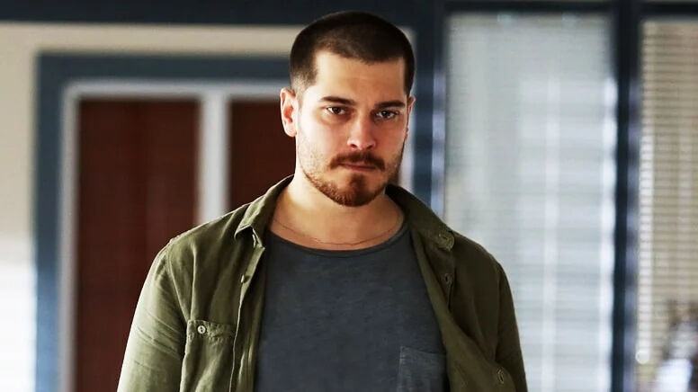 Çağatay Ulusoy imajını değiştirdi! Görenler tanıyamadı: 