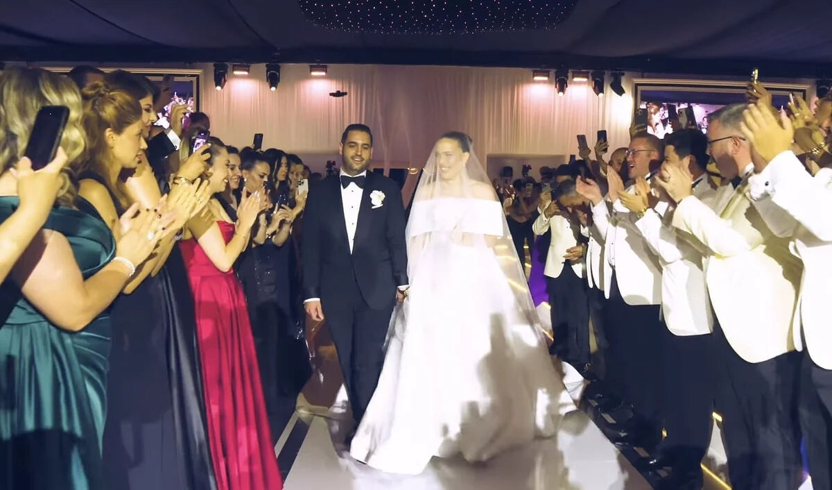 Çorum'da evlenmişlerdi! Balayı için bakın nereye gittiler: Pozları gündem oldu - 1. Resim