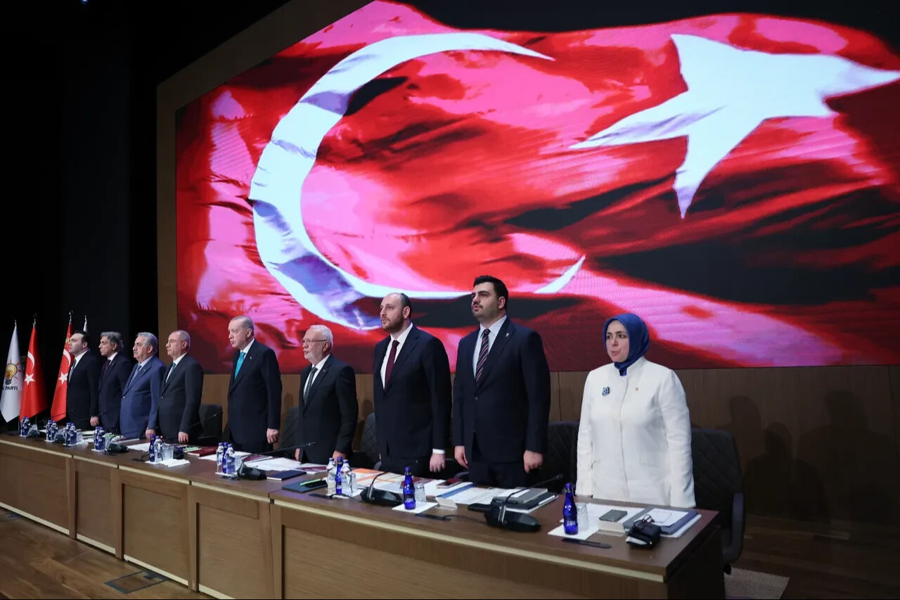 Erdoğan toplantıdan neden ayrıldı? Yerlikaya iddialarına jet yalanlama - 1. Resim