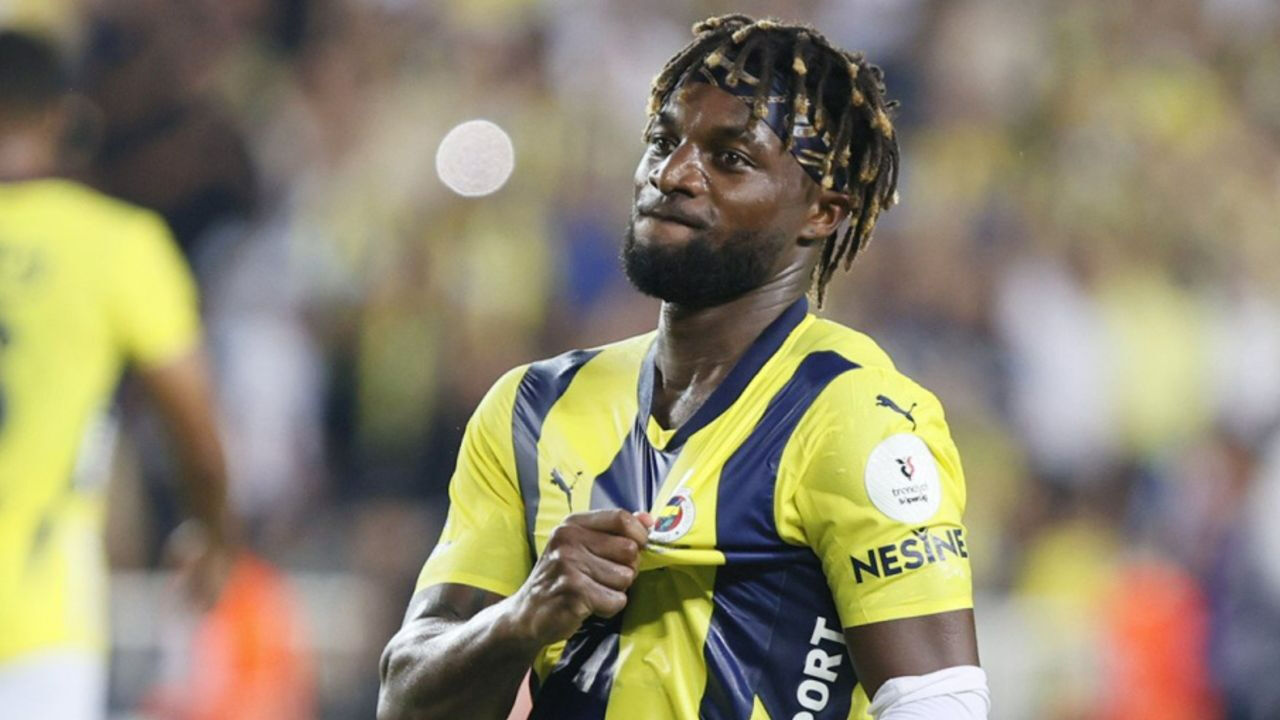 Fenerbahçe'den ayrılan Allan Saint-Maximin bizzat açıkladı: Takipte kalın! Yeni takımı... - 1. Resim