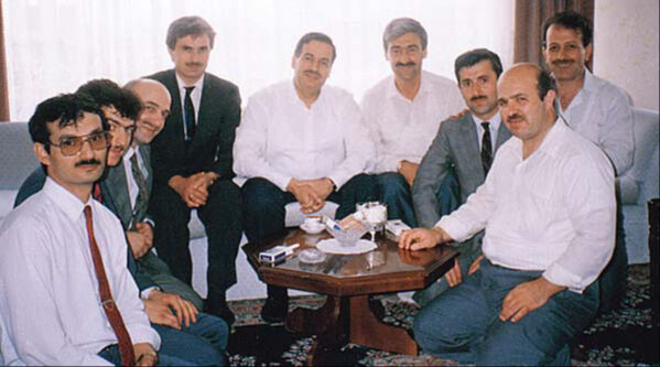 Hem soldan vurdular hem sağdan - 8. Resim