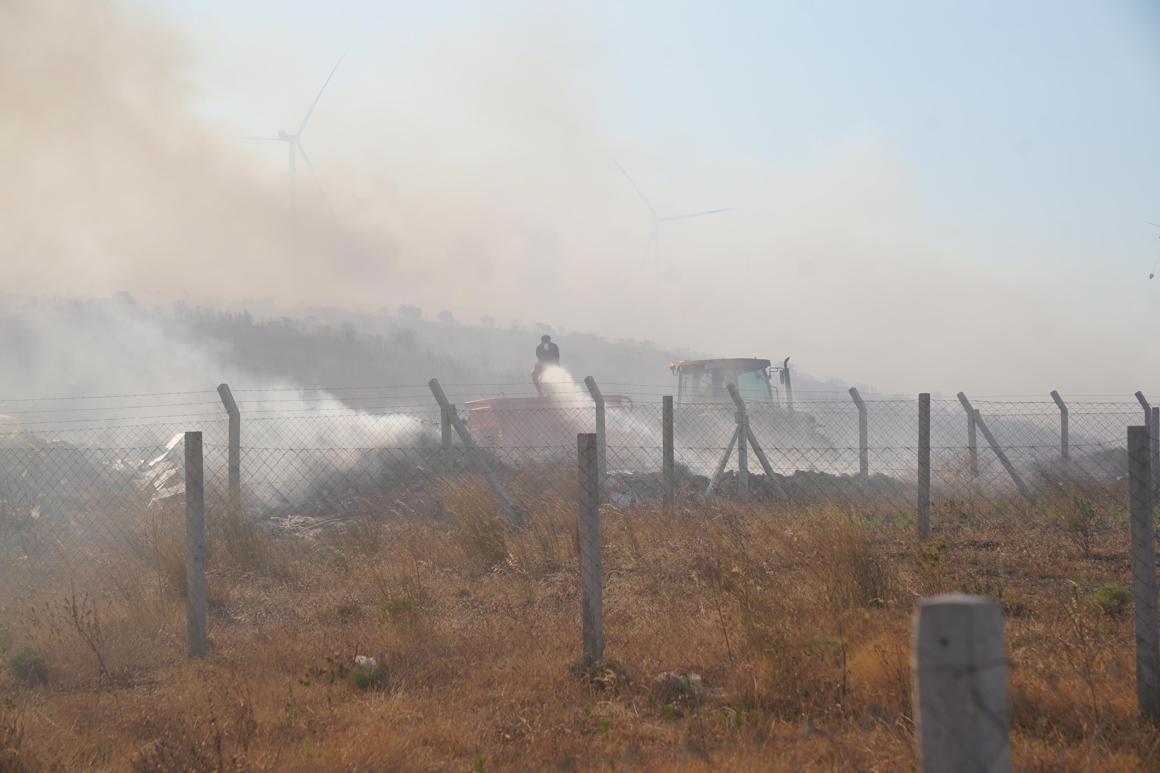 İzmir Seferihisar'da bir yangın daha! TOKİ konutları tahliye edildi - 1. Resim