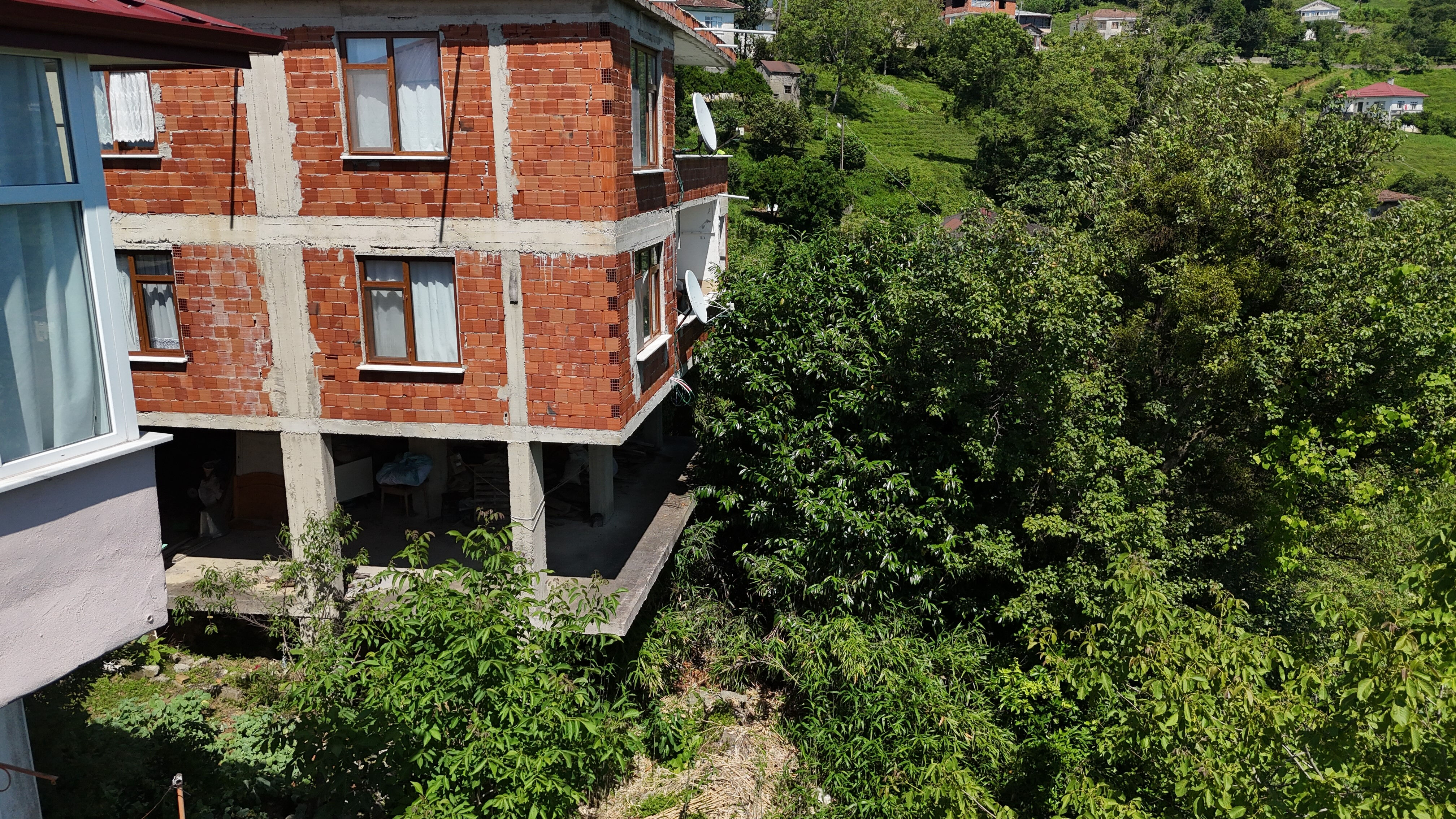 Kalem için ektiler, başlarına bela ettiler! Rizeli köylüler evinden olacak: Birkaç seneye köy kapanır - 4. Resim