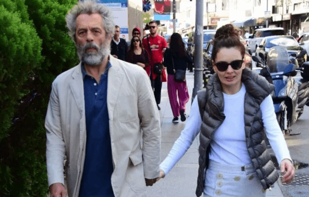 Nil Karaibrahimgil ve ailesi Bodrum’da sezonu açtı! Yeni teknelerinin fiyatı ağızları açık bıraktı - 1. Resim