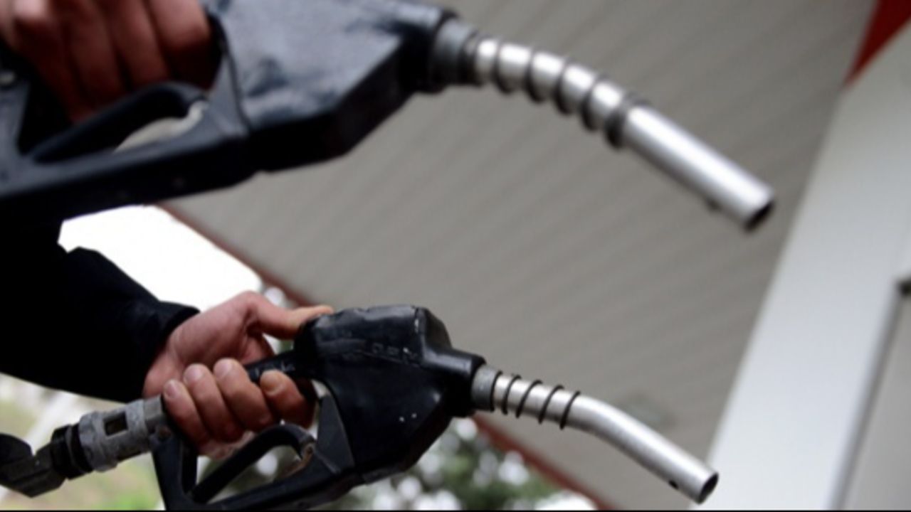 Petrol 3 haftanın dibini gördü! Fiyatlar savaş öncesine döndü Petrol 3 haftanın dibini gördü! Fiyatlar savaş öncesine döndü