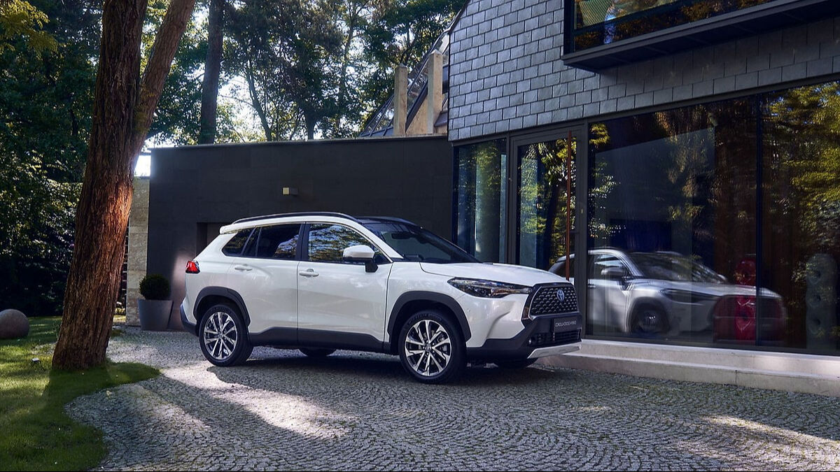 Toyota fiyat listesi Temmuz 2025! Toyota Corolla, Yaris, Cross, Camry, CH-R, RAV4 ve Hillux güncel fiyatları - 3. Resim