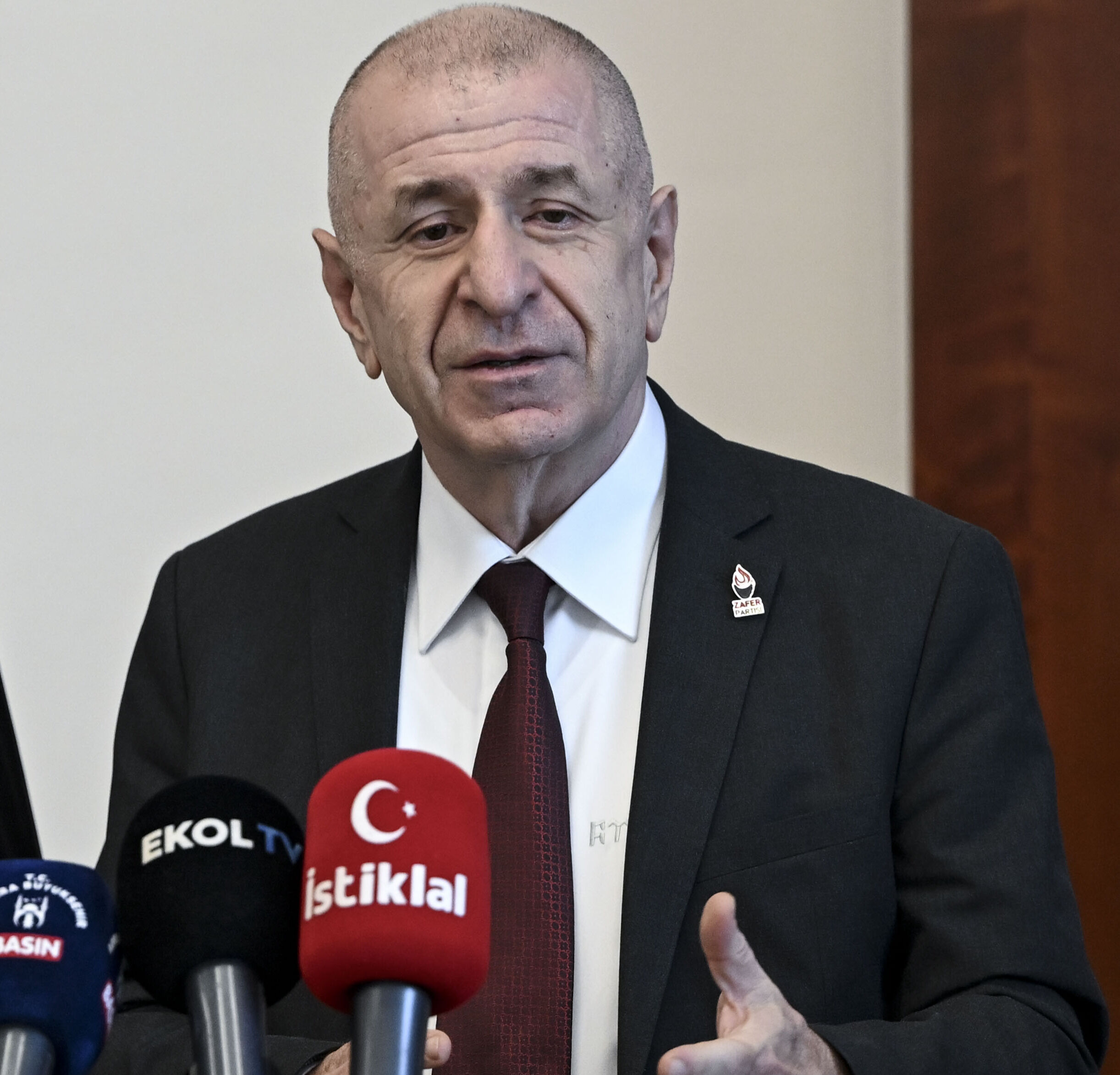 Ümit Özdağ'dan dikkat çeken karar! Partililerin, CHP mitingine gitmelerini yasakladı - 1. Resim