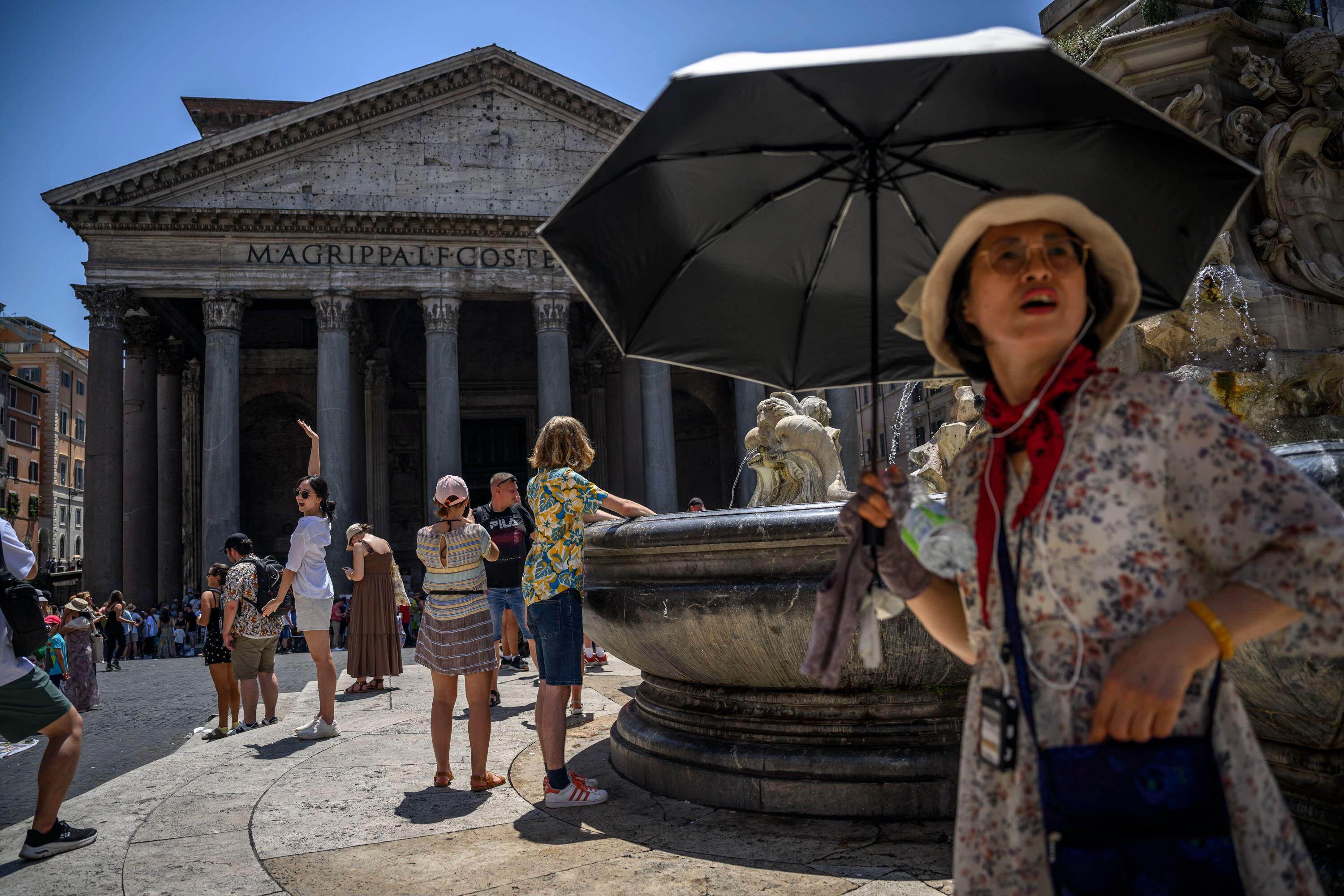 100 yılın sıcaklıkları turizmi de vurdu! Avrupa'nın ikonik yapısı kapatıldı - 5. Resim