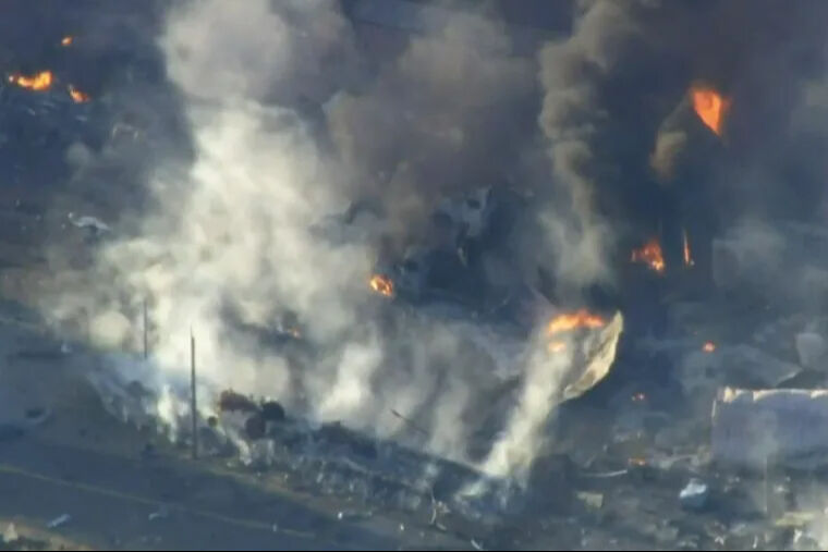 ABD’de havai fişek deposu patladı: Bölge halkı tahliye ediliyor! - 1. Resim