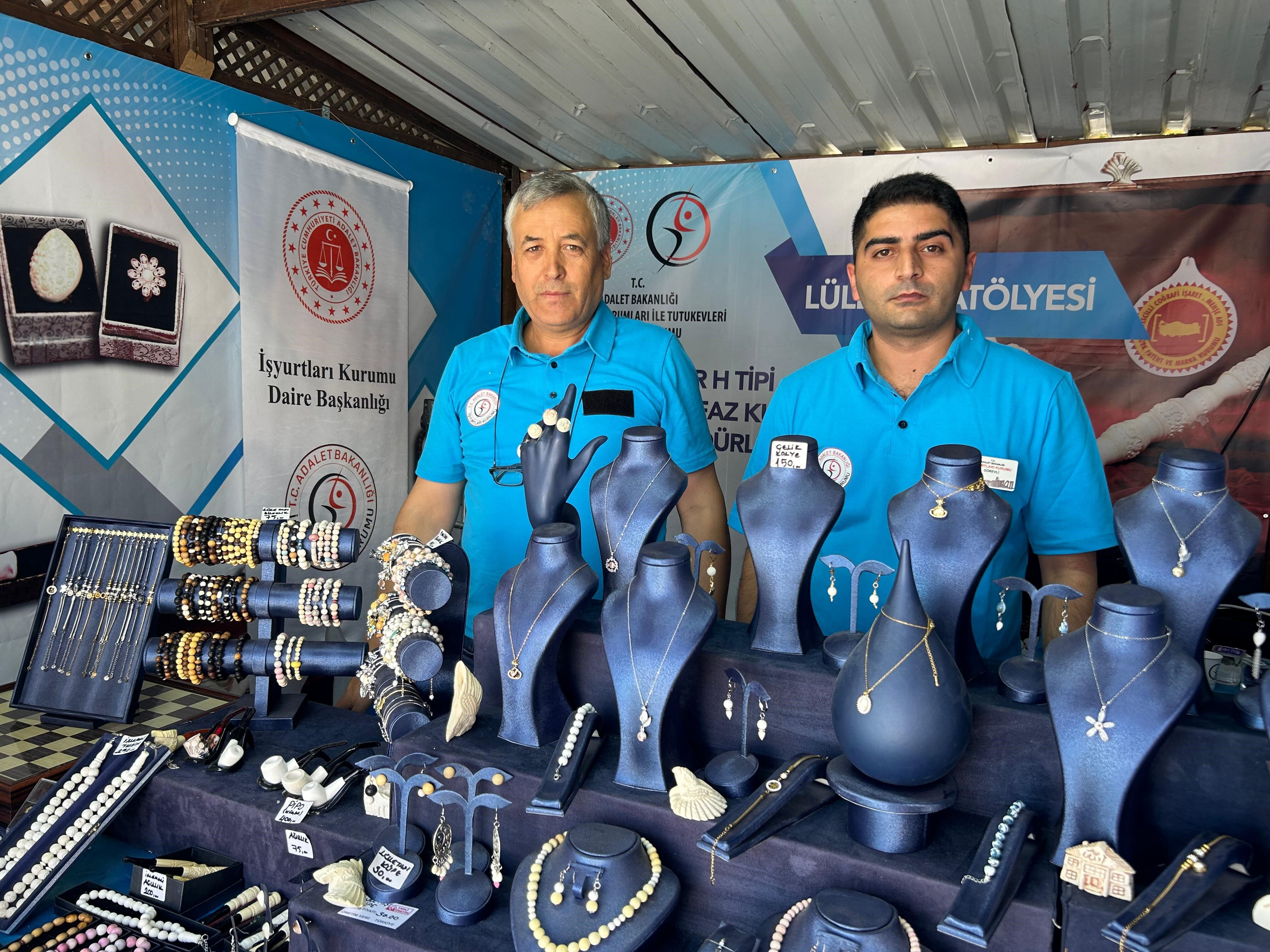 Beyaz altın olarak biliniyor, yerin 300 metre altından çıkarılıyor! Mahkumların kazanç kapısı oldu - 1. Resim