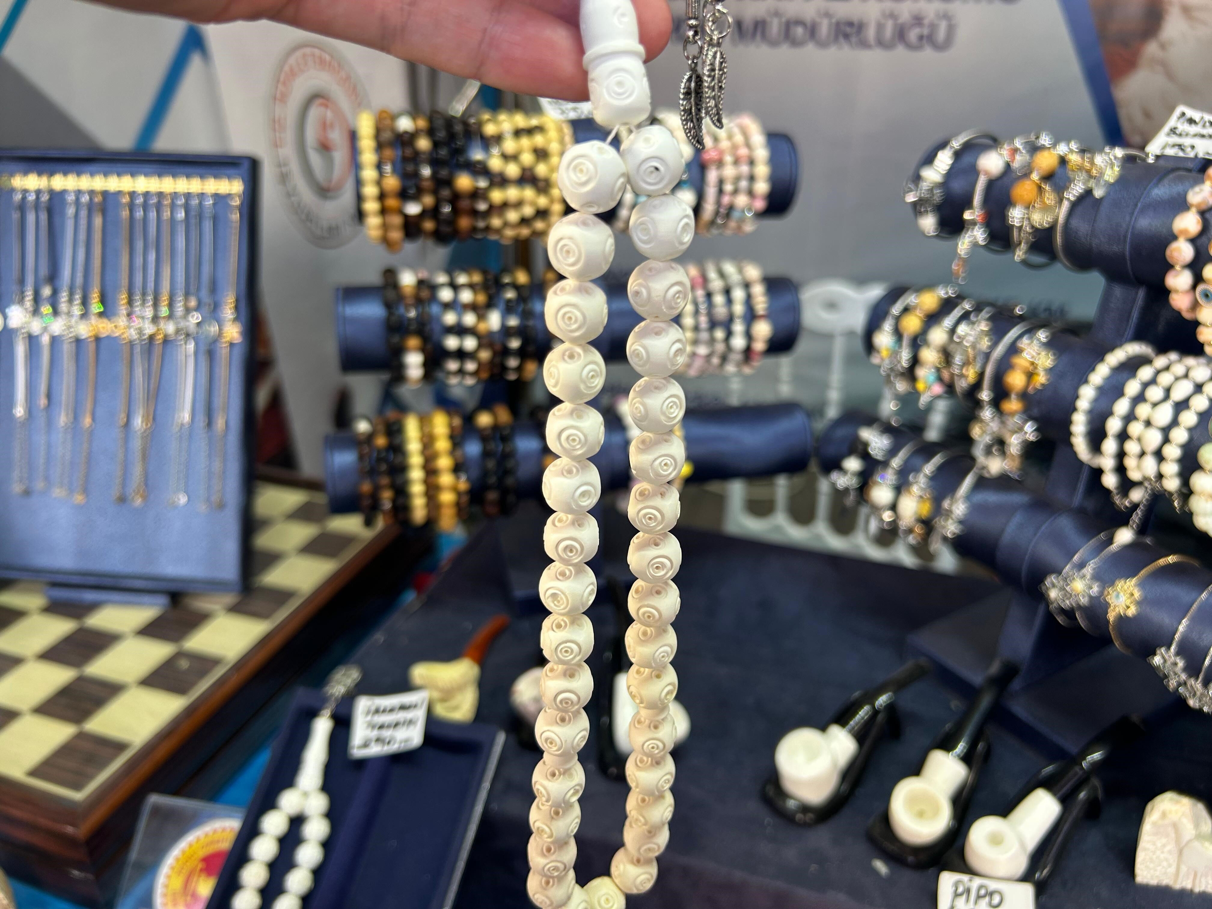 Beyaz altın olarak biliniyor, yerin 300 metre altından çıkarılıyor! Mahkumların kazanç kapısı oldu - 2. Resim